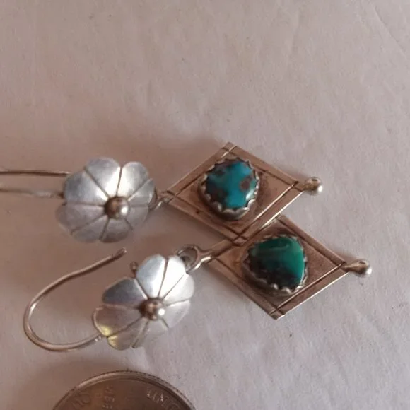 Stunning Authentic Vintage Navajo Turquoise and Silver Earrings - Picture 4 of 5